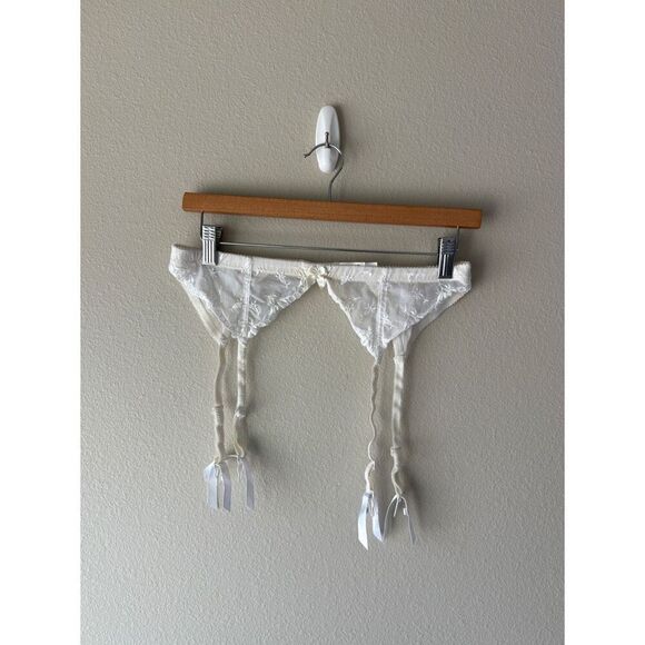 Victoria's secret 90s vintage set of 2 garter lace belts - Picture 1 of 12